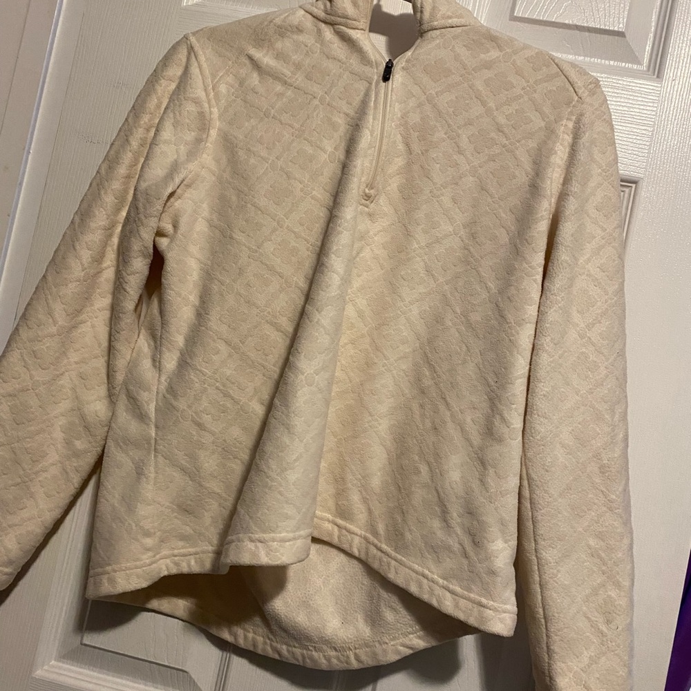 Cream pullover
